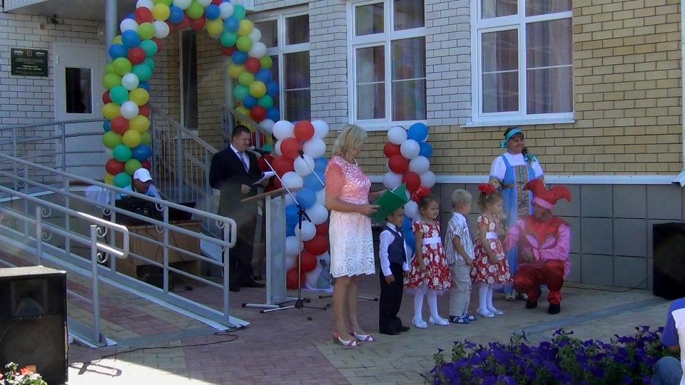 Мбдоу детский сад 1. Детский сад Ровеньки Белгородской области. Детский сад сказка Ровеньки. Детский сад сказка п.Ровеньки Белгородской области. Посёлок Ровеньки Ровеньский район Белгородской области детский дом.